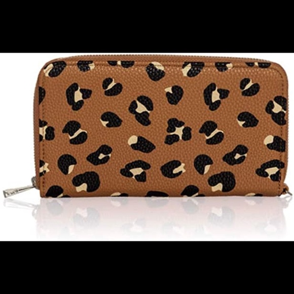 Handbags - Thirty-one wallet